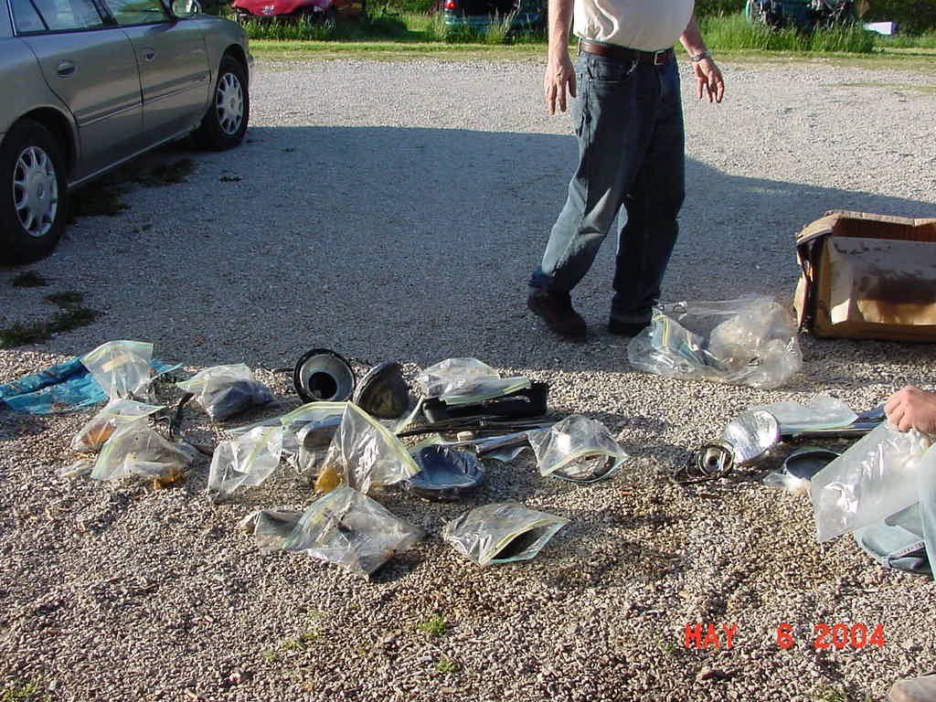 cleaning parts 02.jpg